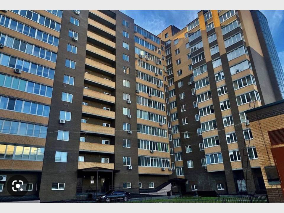 1000variantiv Real Estate