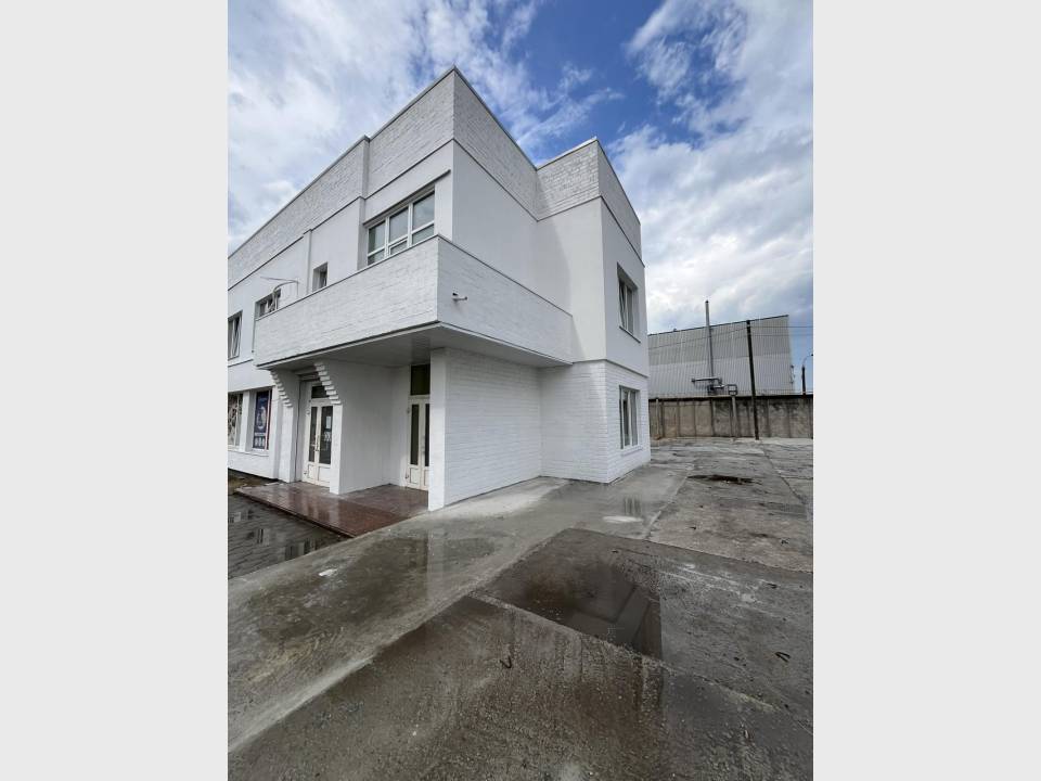 1000variantiv Real Estate