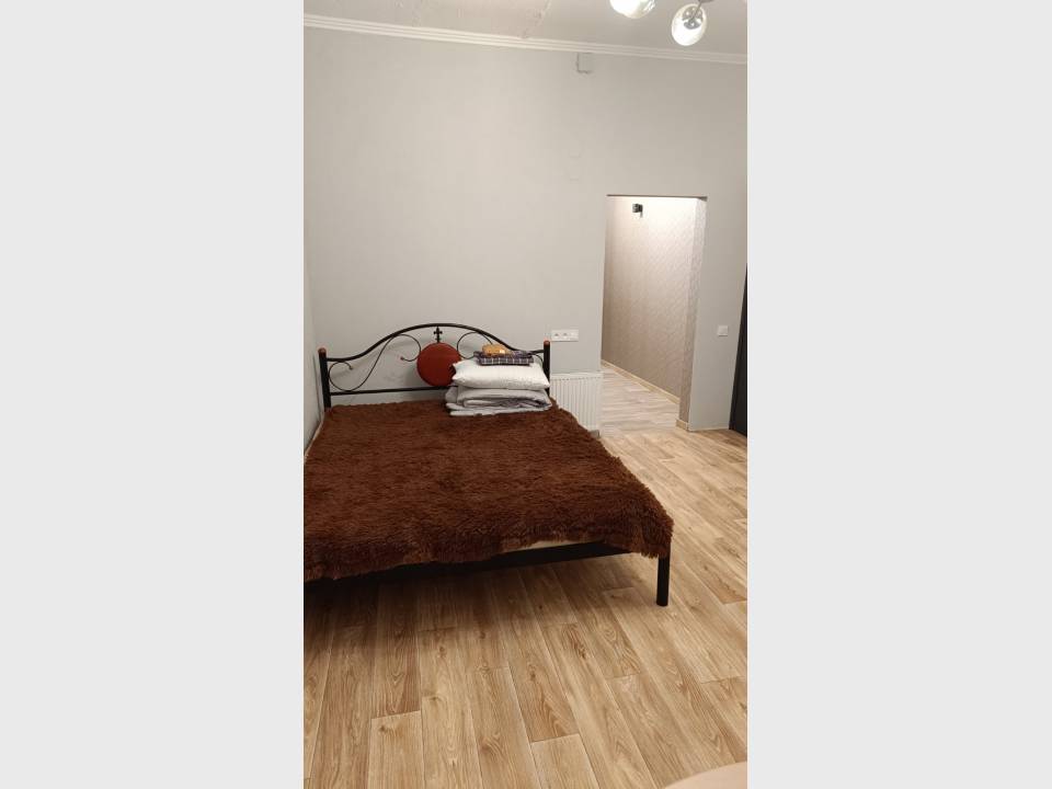 1000variantiv Real Estate