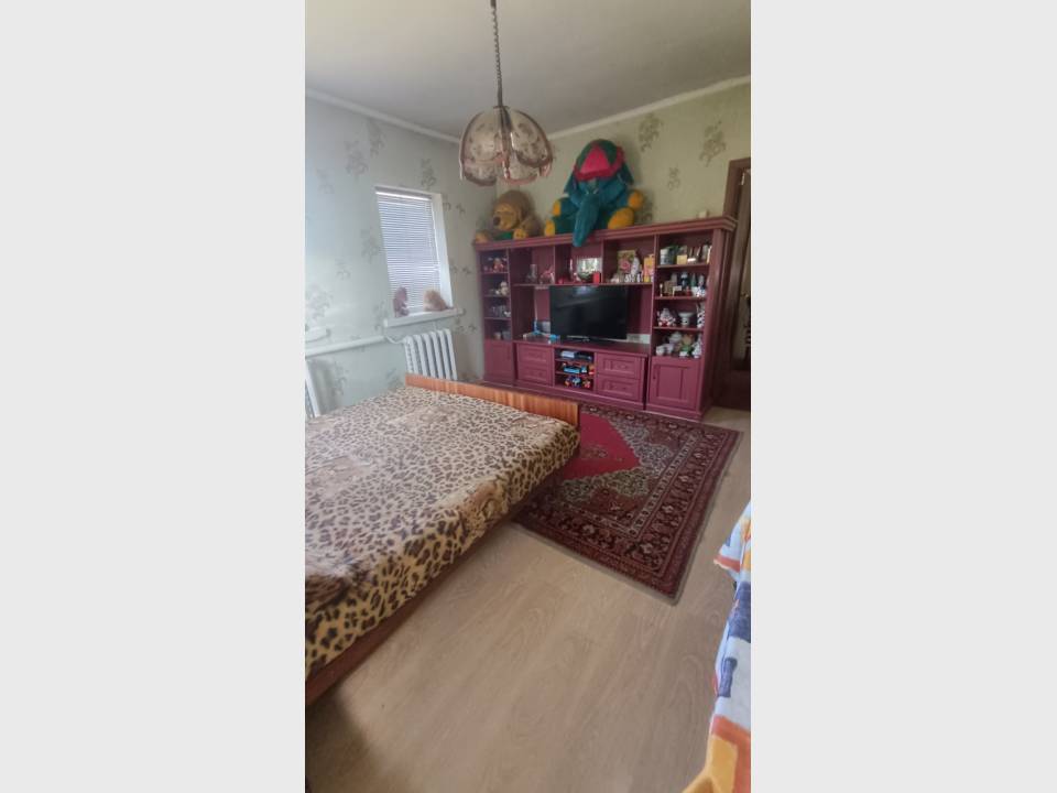 1000variantiv Real Estate