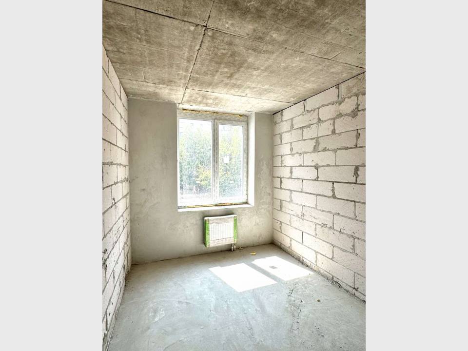 1000variantiv Real Estate