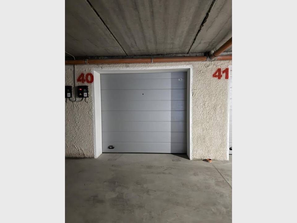 1000variantiv Real Estate