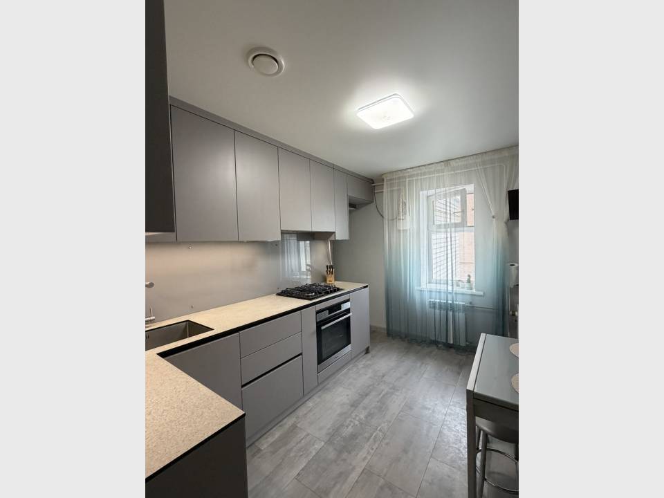 1000variantiv Real Estate