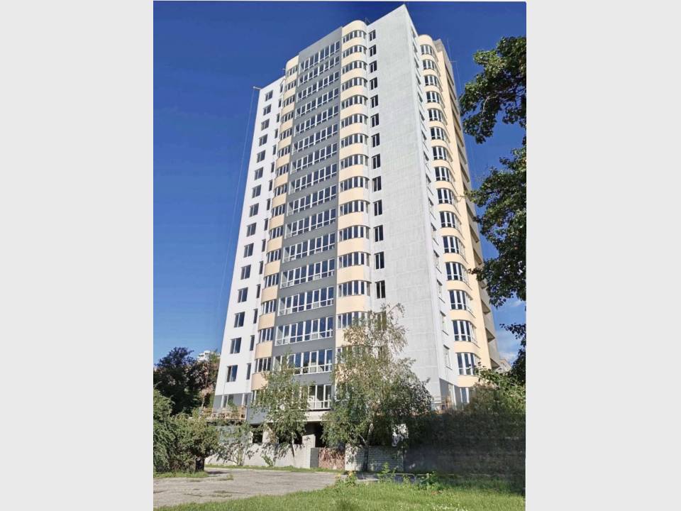 1000variantiv Real Estate