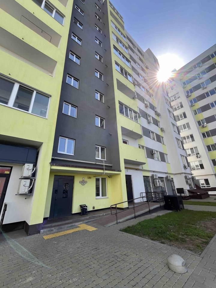 1000variantiv Real Estate