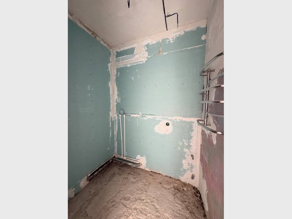 1000variantiv Real Estate