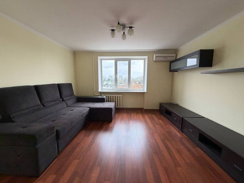 1000variantiv Real Estate