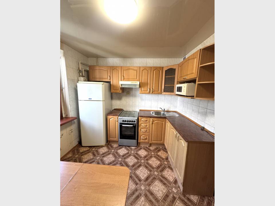 1000variantiv Real Estate